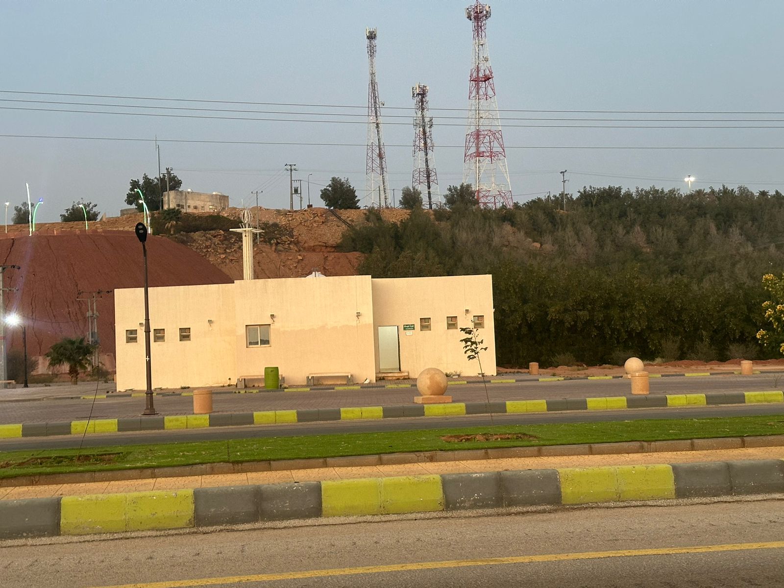 تجديد فرش مصلى ملاعب الجبل